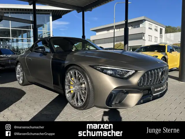 Mercedes-Benz SL view 3