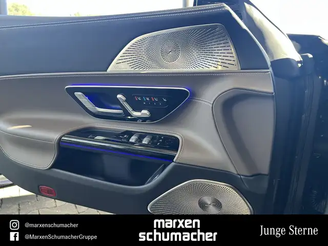 Mercedes-Benz SL view 12
