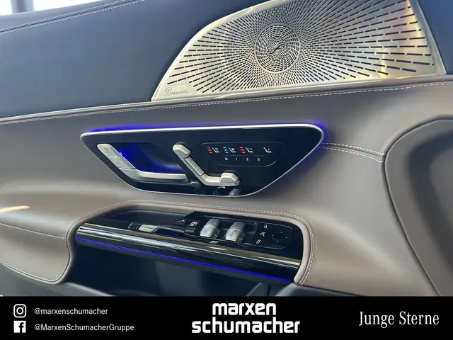 Mercedes-Benz SL view 13