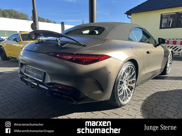 Mercedes-Benz SL view 4