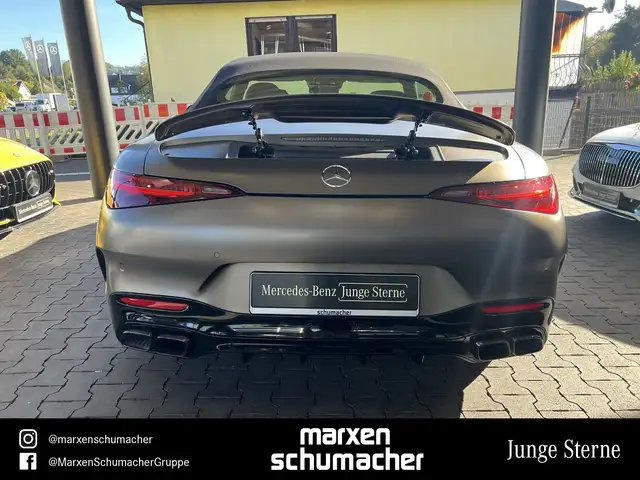Mercedes-Benz SL view 5