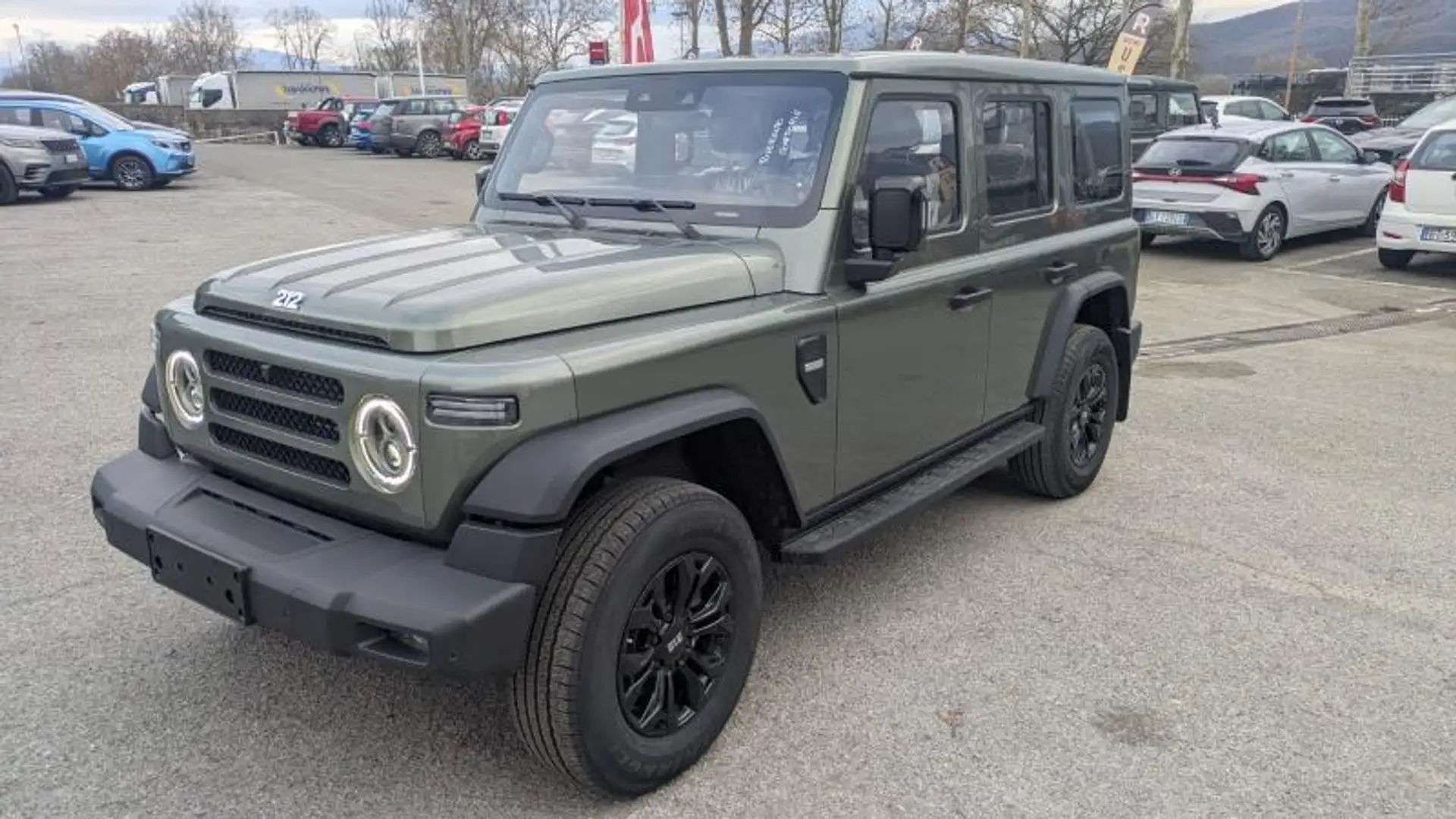 EMC 212 212 2.0 TGDI 8AT 4WD Adventurer Grün - 2