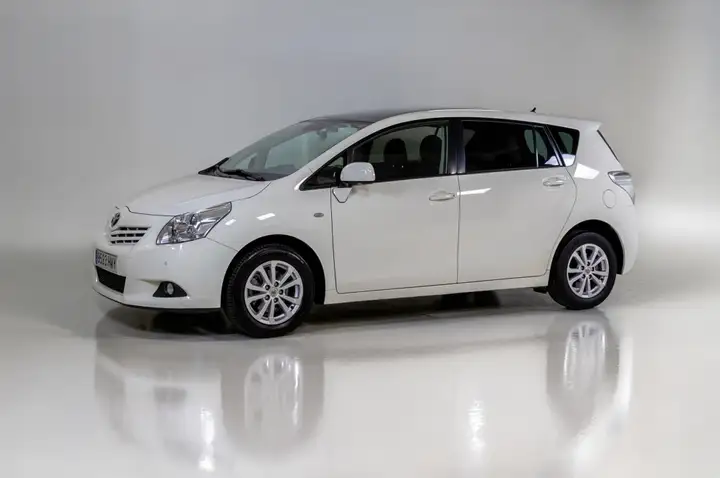 Toyota Corolla Verso 2012