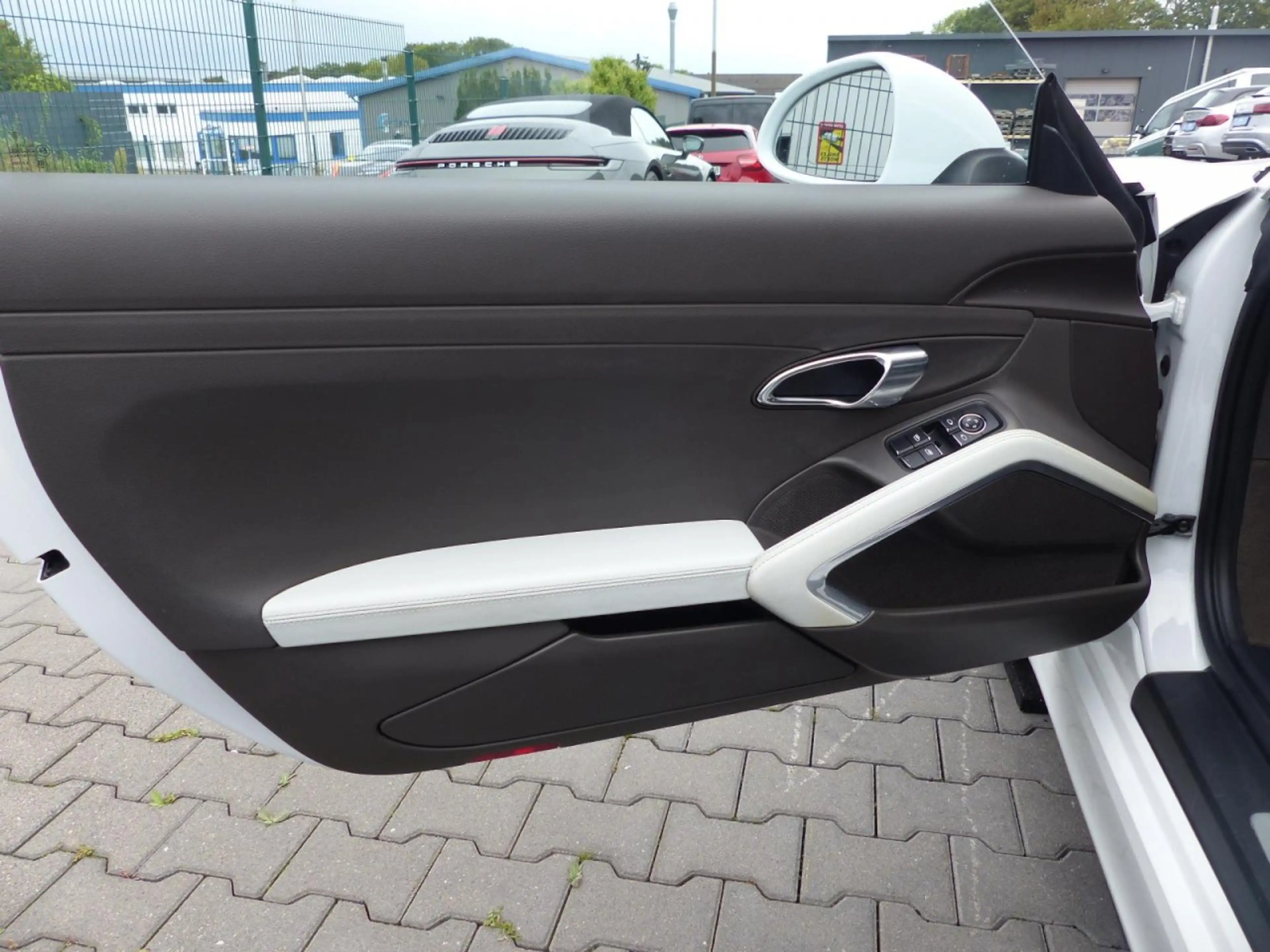 Porsche Boxster .CABRIO.NAVI.TEMPOMAT.AUTOMATIK.KLIMA Klima Navi — photo 12