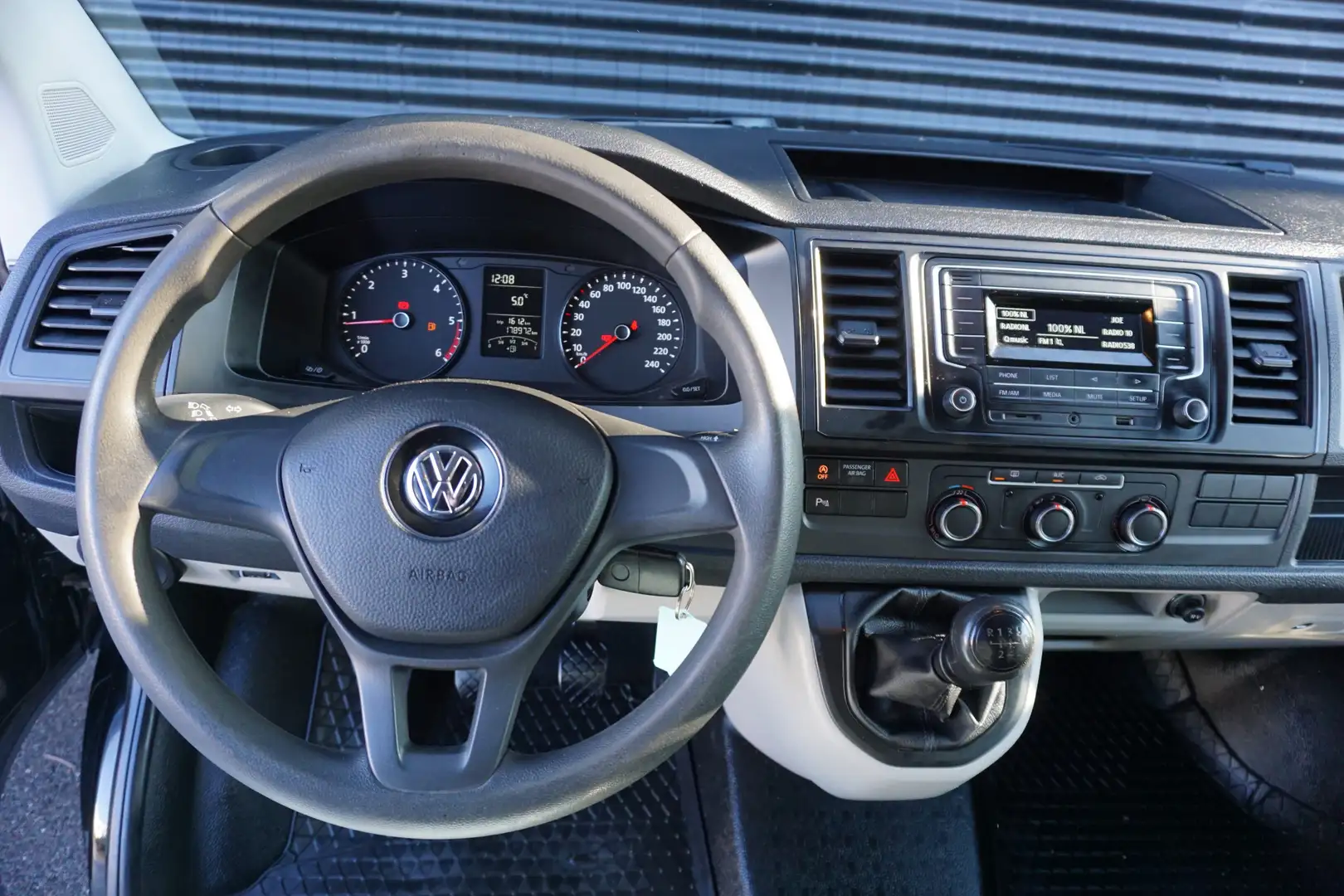 Volkswagen T6 Transporter 2.0 TDI L1 Comfortline Trekhaak Cruise control Sid Noir - 2