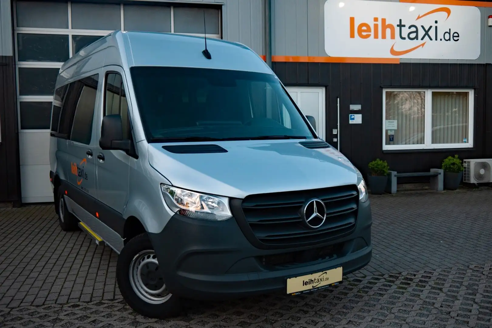 Mercedes-Benz Sprinter 317 WSZ RAMPE Liegend-Rollstuhl LMW BTW Silver - 2