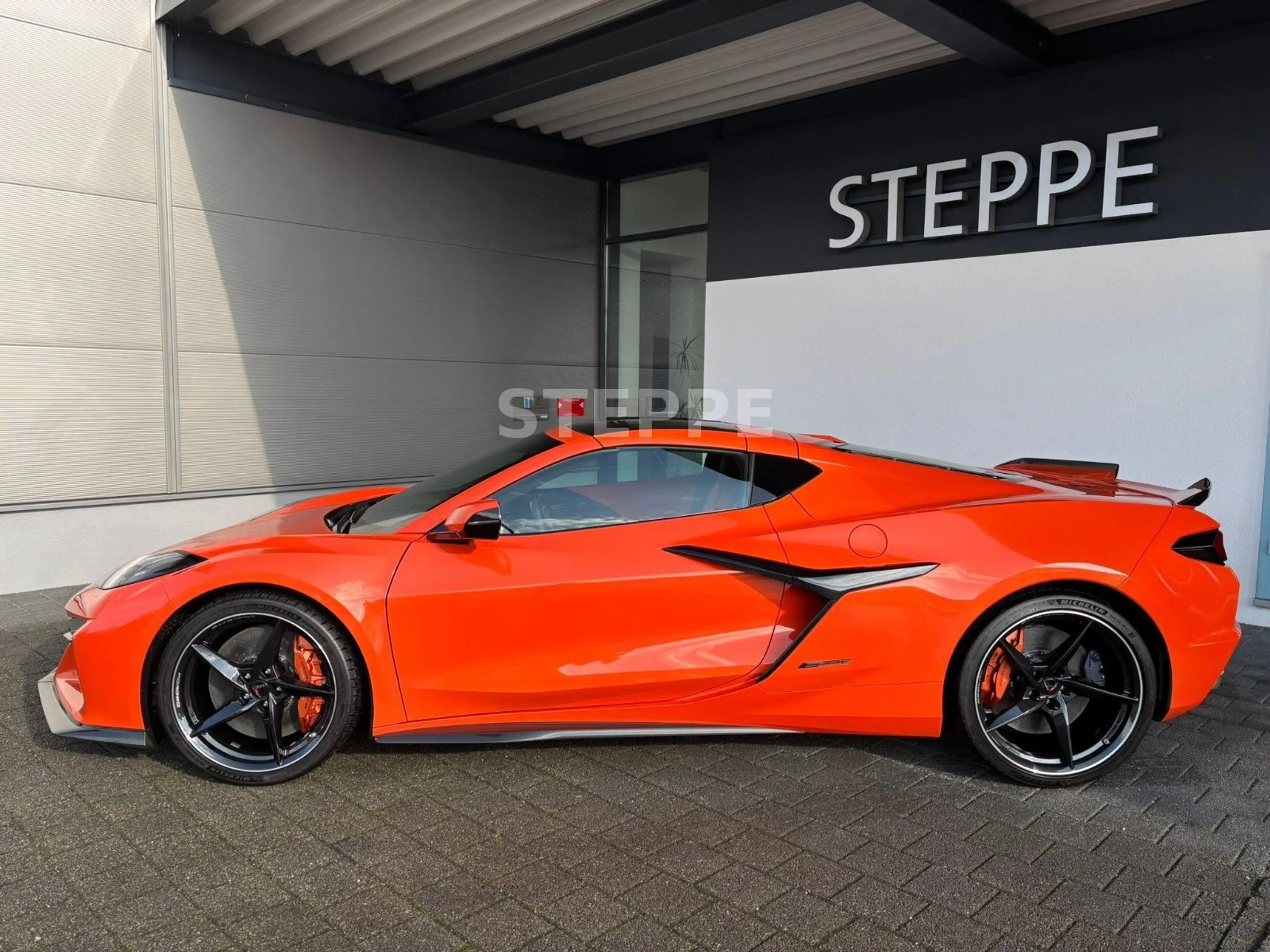 Corvette C8 E-Ray 3LZ Coupe EU-Mod Herst.Garantie — photo 3