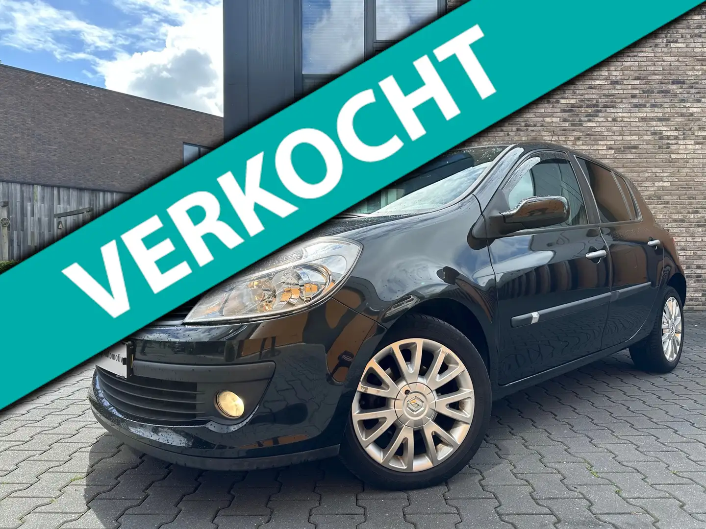 Renault Clio 1.2 TCE Collection Airco|Nap|BT|USB| Zwart - 1