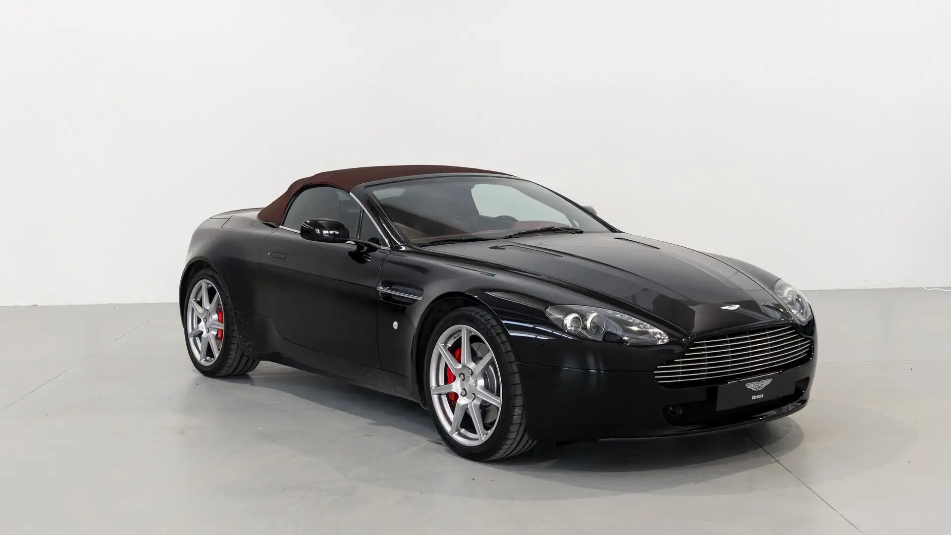 Aston Martin Vantage Roadster 4.3 V8 sportshift Schwarz - 1
