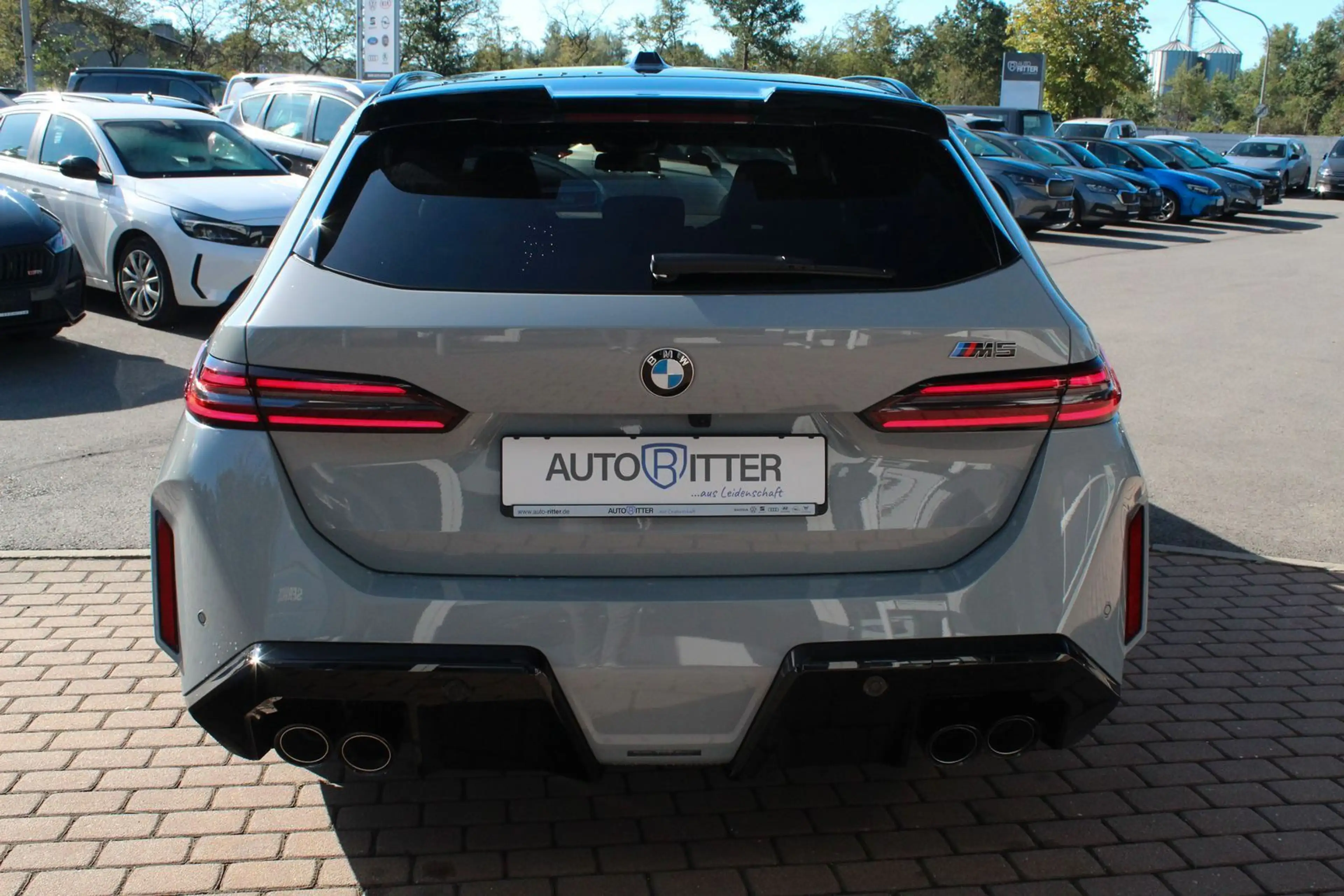 BMW M5 Touring ULTIMATE Paket Keramik+Pano+AHK+Ca... — photo 5