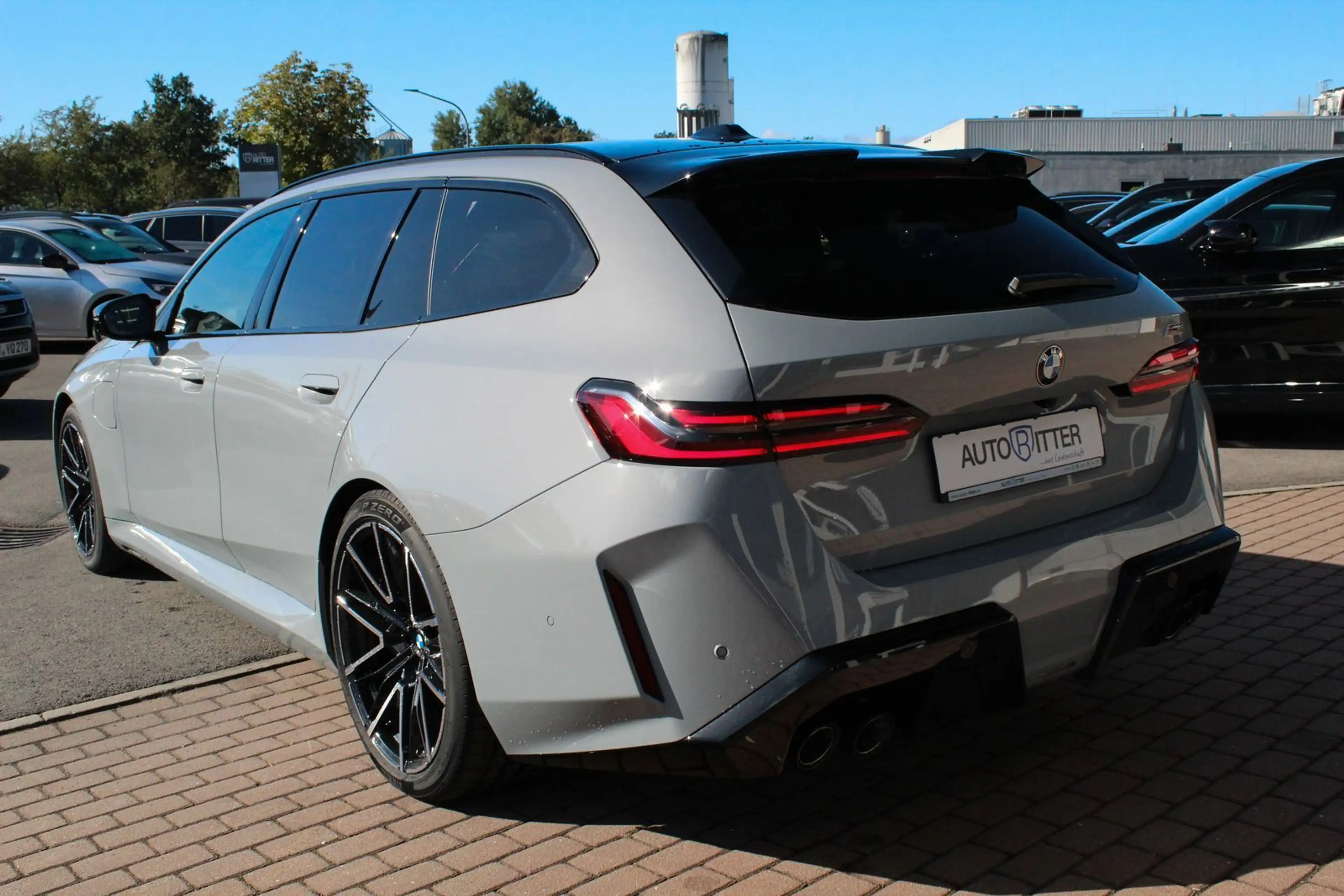 BMW M5 Touring ULTIMATE Paket Keramik+Pano+AHK+Ca... — photo 6