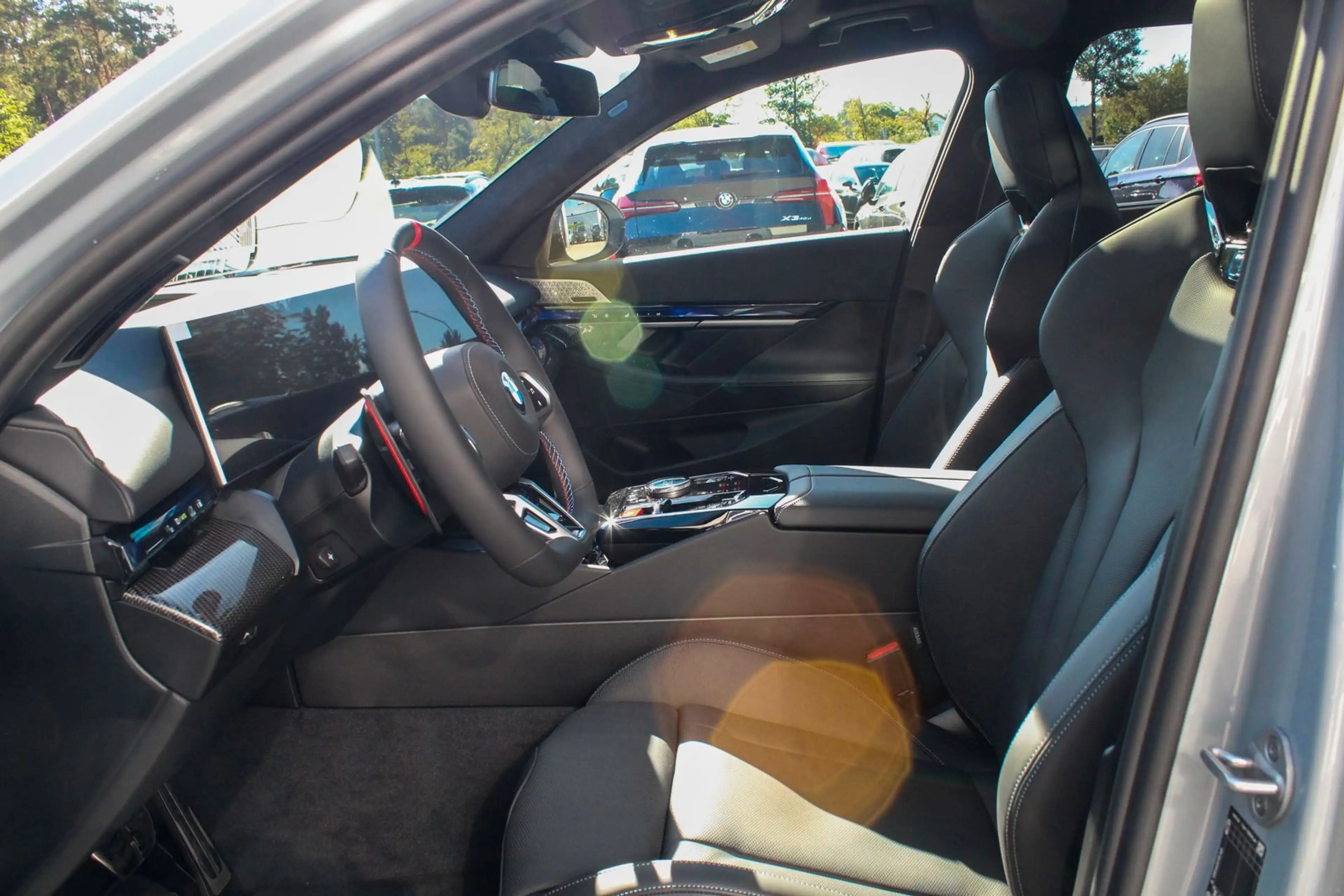 BMW M5 Touring ULTIMATE Paket Keramik+Pano+AHK+Ca... — photo 8