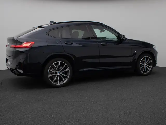 BMW X4 M view 6