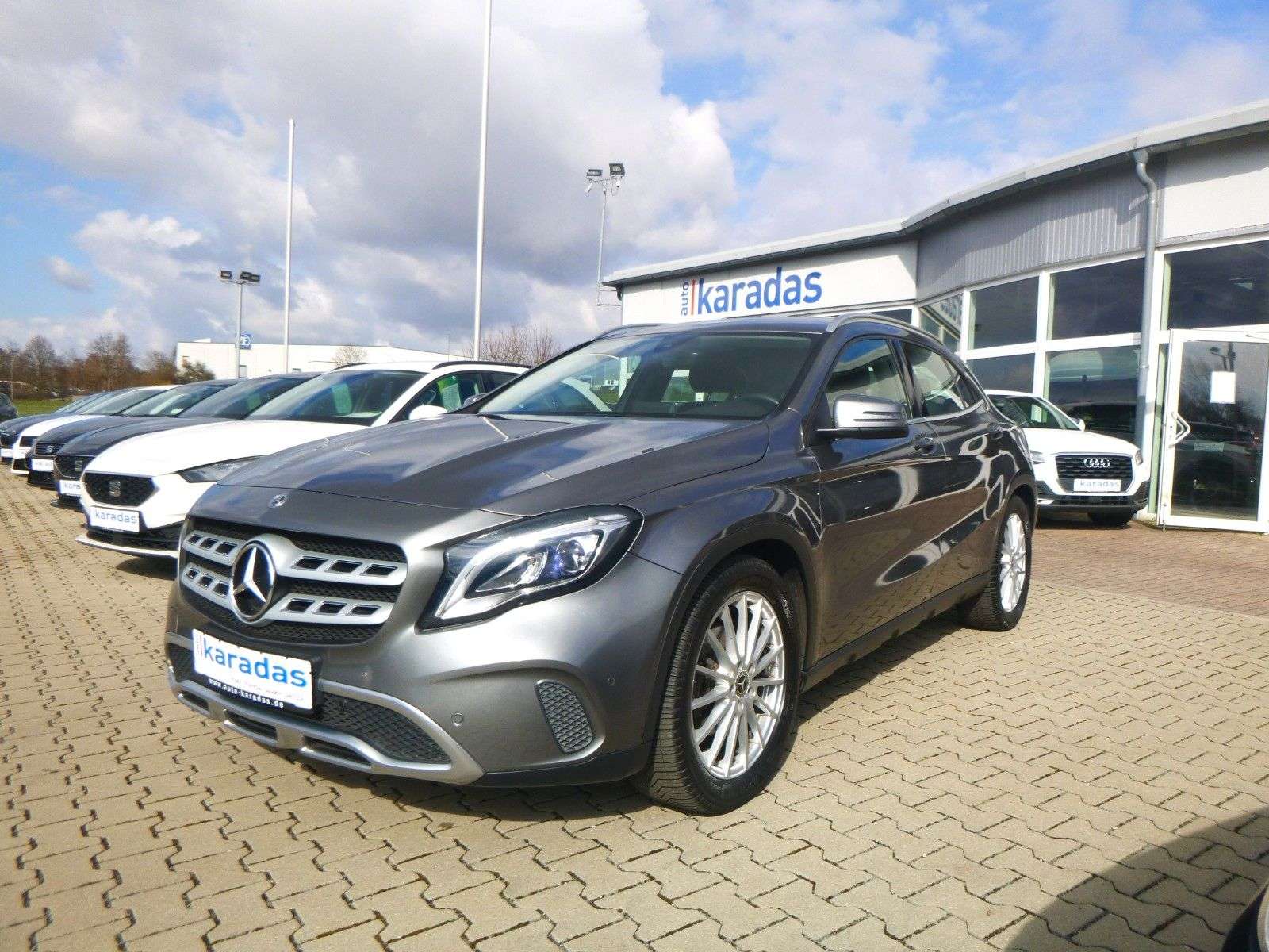 Second hand Mercedes Benz Gla-Class 200