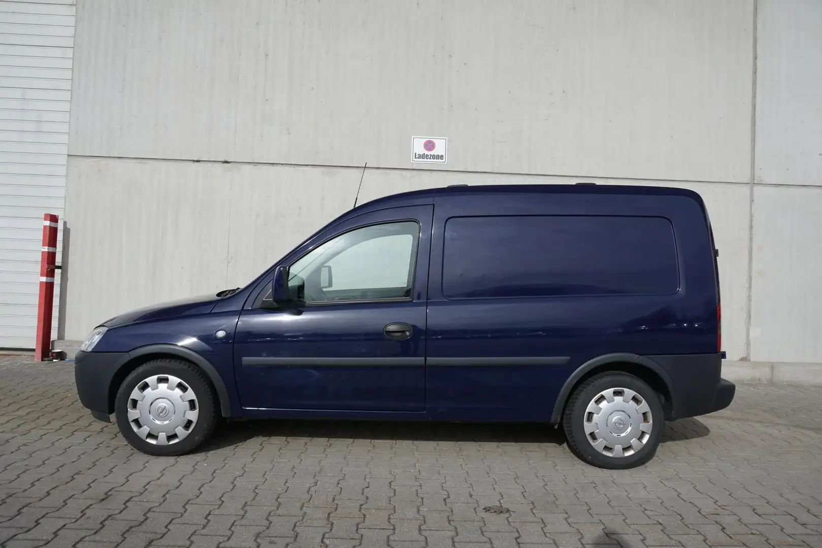 Opel Combo - C - Van 1.3 16V CDTI Radio Klima TV/FFB Blauw - 2