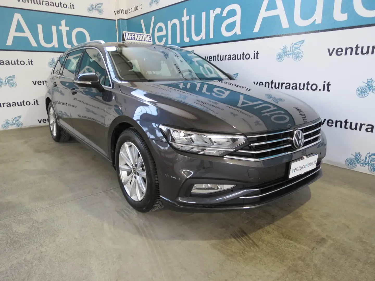 Volkswagen Passat Variant 2.0 TDI SCR 150 CV EVO DSG BUSINESS Grau - 1