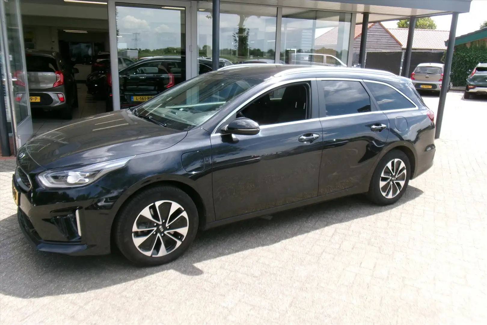 Kia Ceed SW / cee'd SW 1.6 GDI PHEV AUTOMAAT DynamicPlusLine Trekhaak Noir - 2