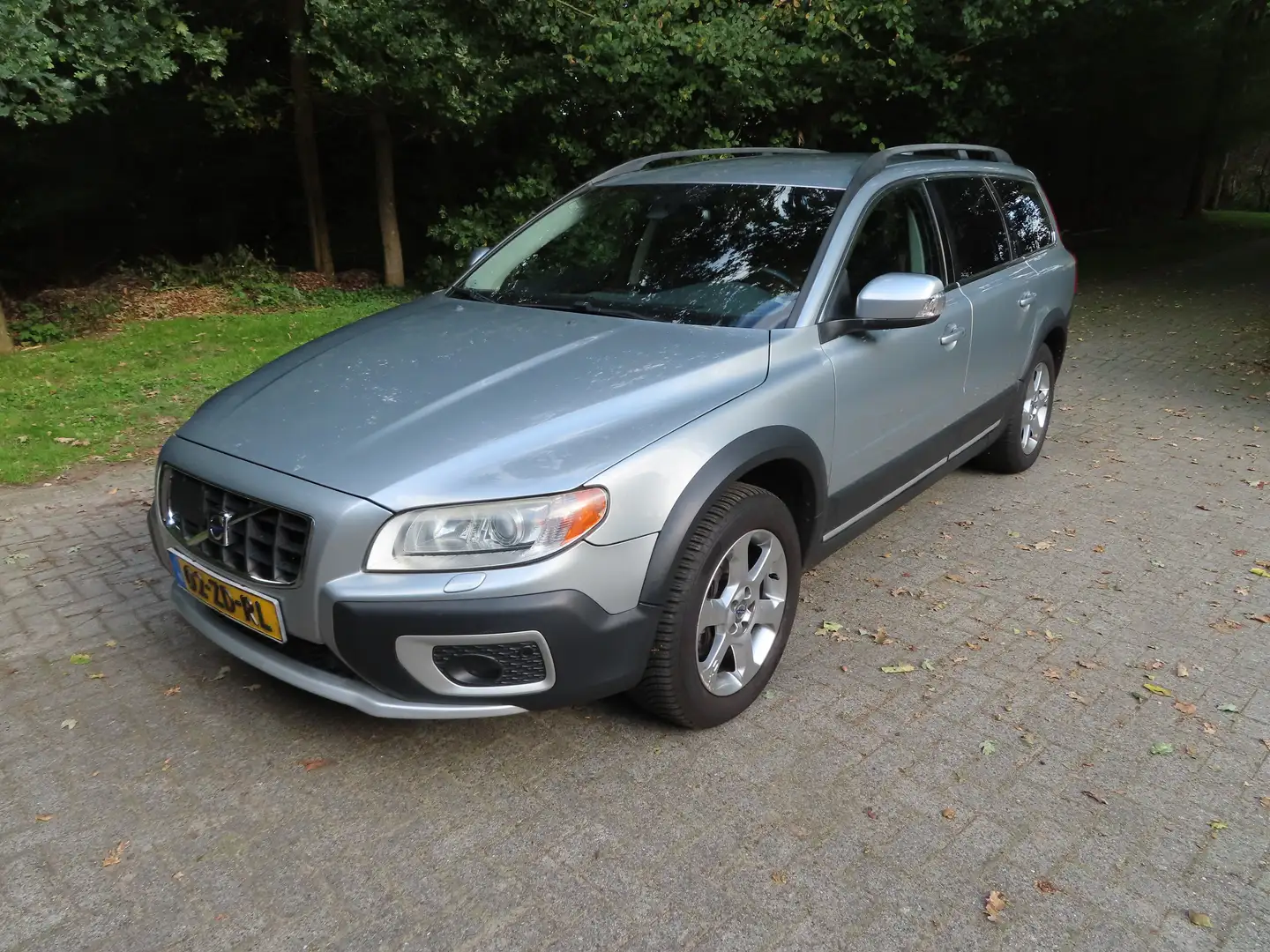 Volvo XC70 3.2 Summum AWD LPG Argintiu - 1