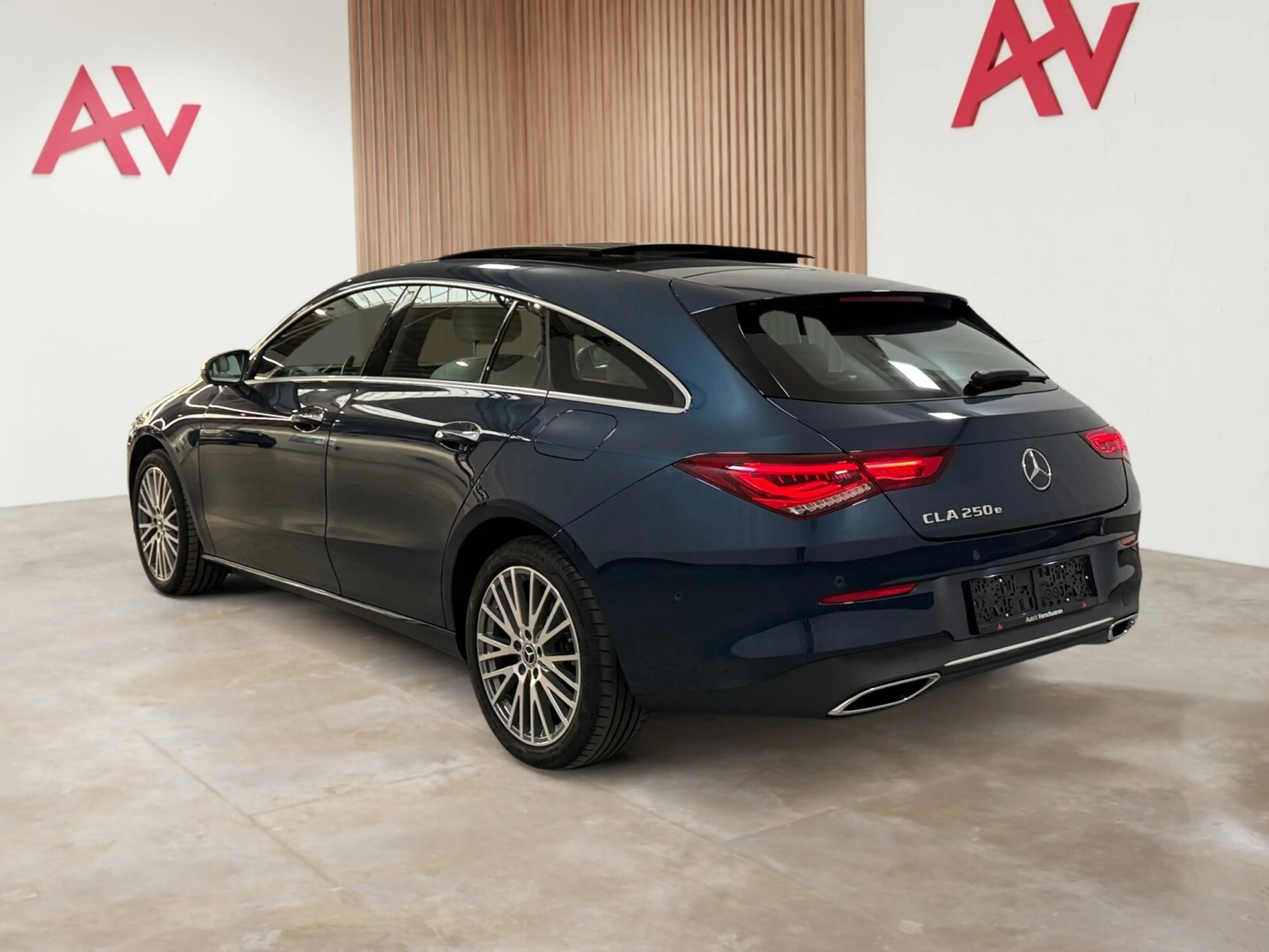 Mercedes-Benz CLA 250 e Shooting Brake Business Solution ** Pano | Di... — photo 9