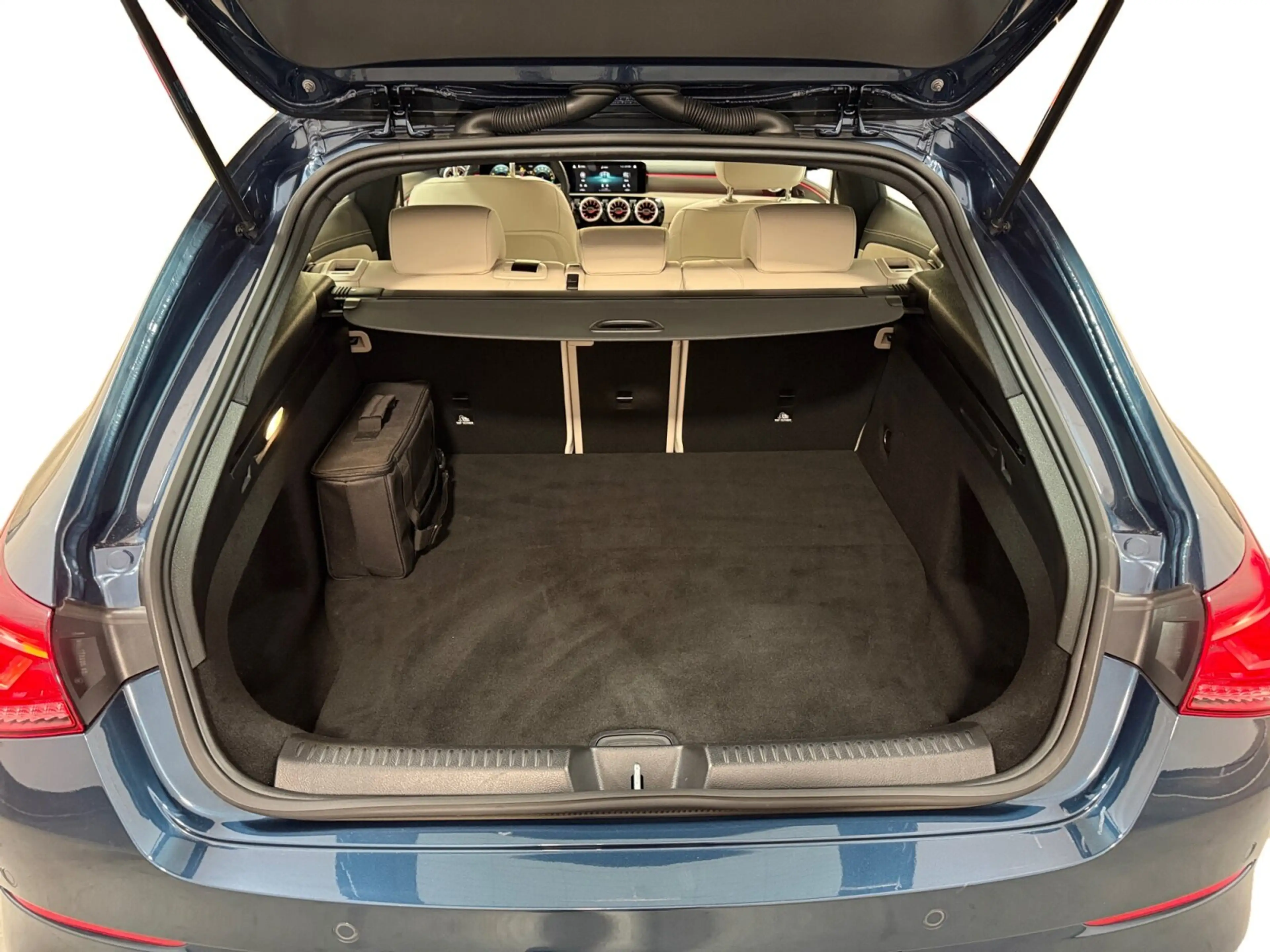 Mercedes-Benz CLA 250 e Shooting Brake Business Solution ** Pano | Di... — photo 23