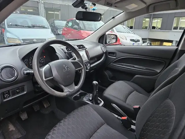 Mitsubishi Space Star view 7
