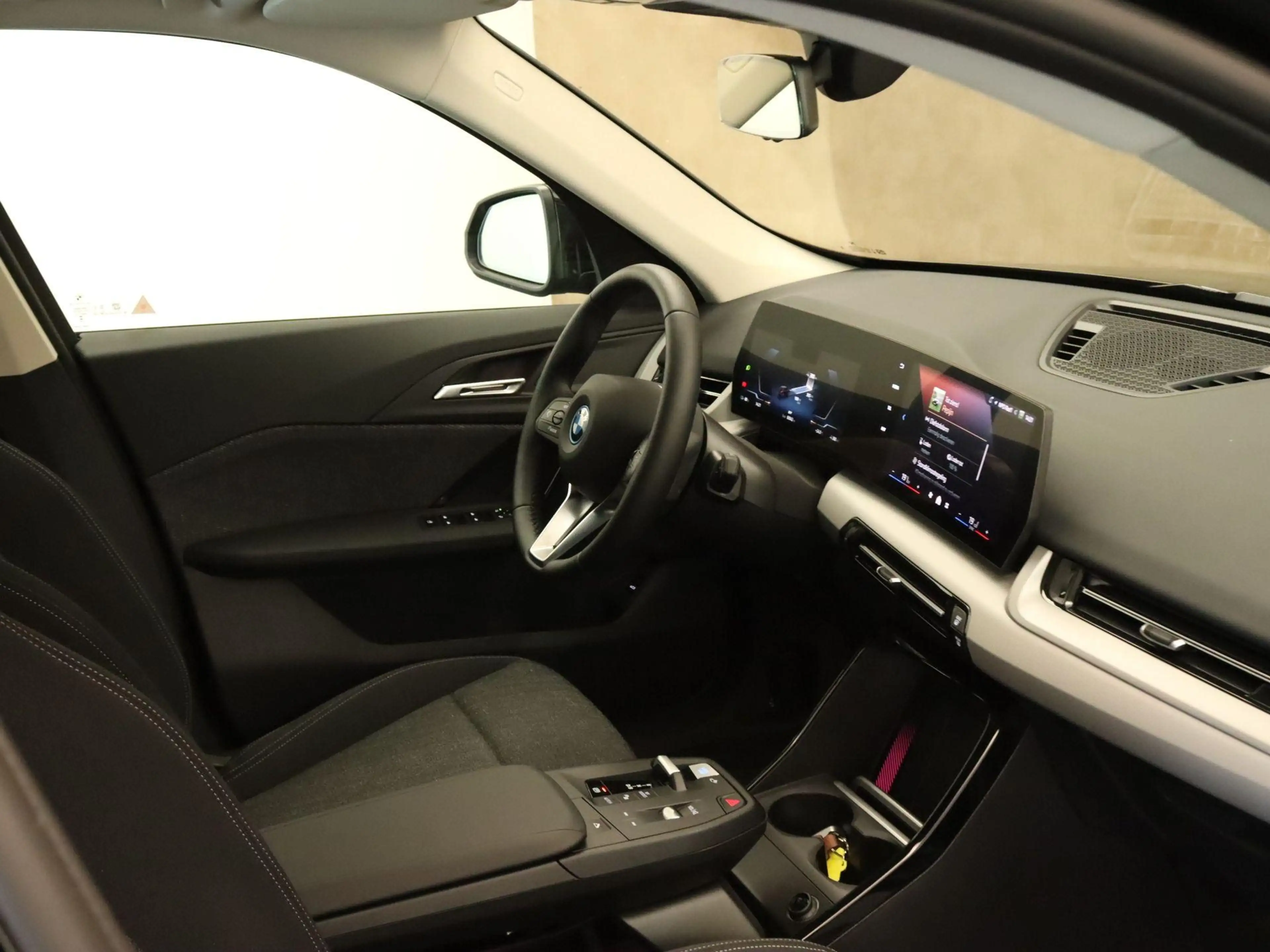 BMW iX1 xDrive30 67 kWh M Sport Edition AWD - NIEUWE AUTO! — photo 8