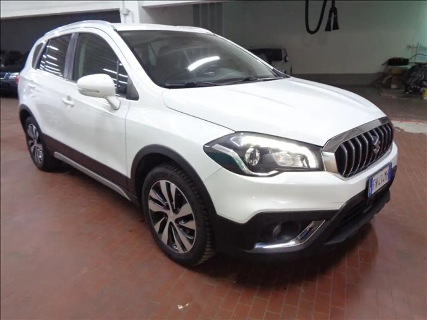 Suzuki SX4 S-CROSS 1.6 DDIS 4WD ALLGRIP TOP SeS Weiß - 2