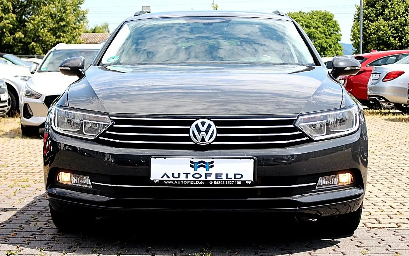 Volkswagen Passat 2.0 TDI/SHEFT/KLIMA/SHZ/AHK/8FACH/PDC/ Grijs - 2