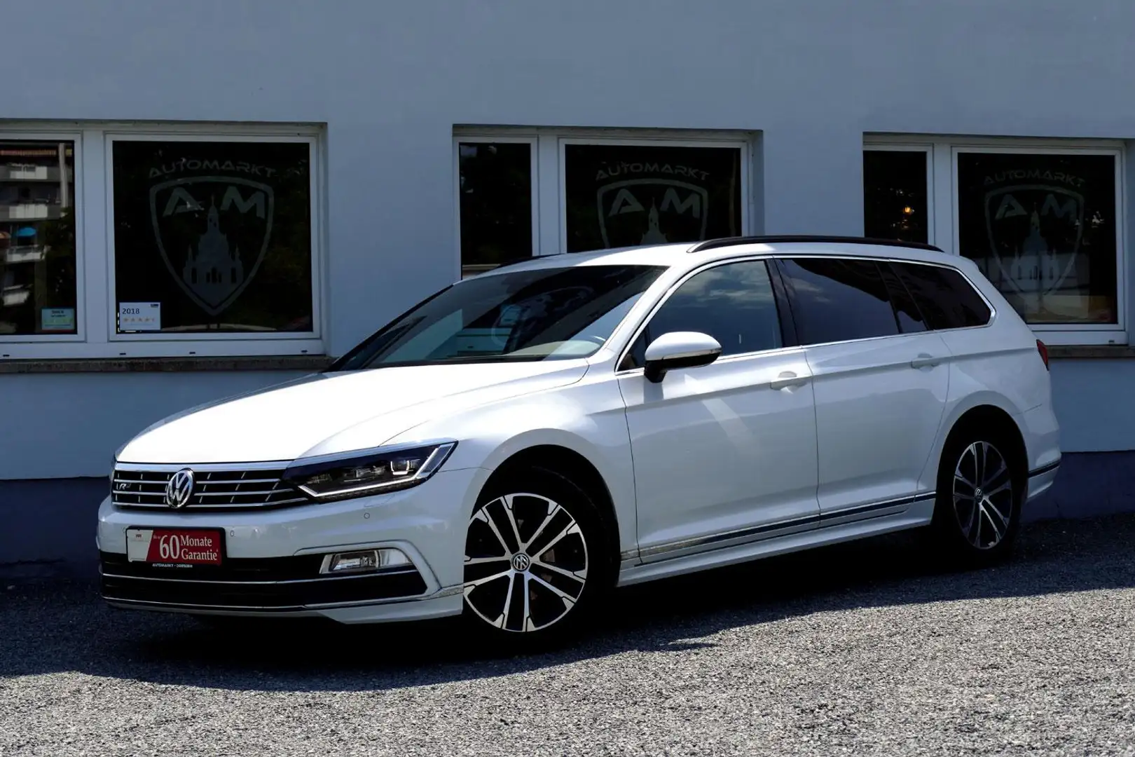 Volkswagen Passat Variant 1.5TSI R-Line Standh.*LED*Navi*ACC Weiß - 1