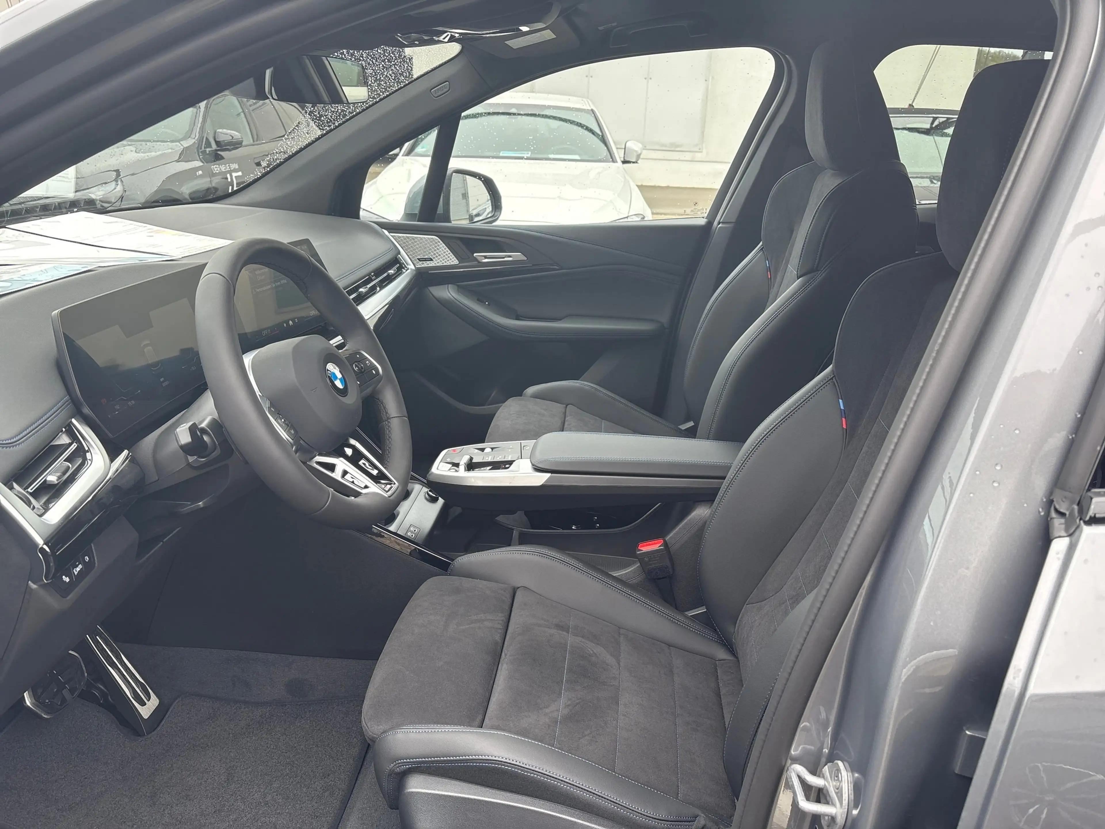 BMW 223 i XDRIVE M Sportpaket HK HiFi DAB LED RFK — photo 10