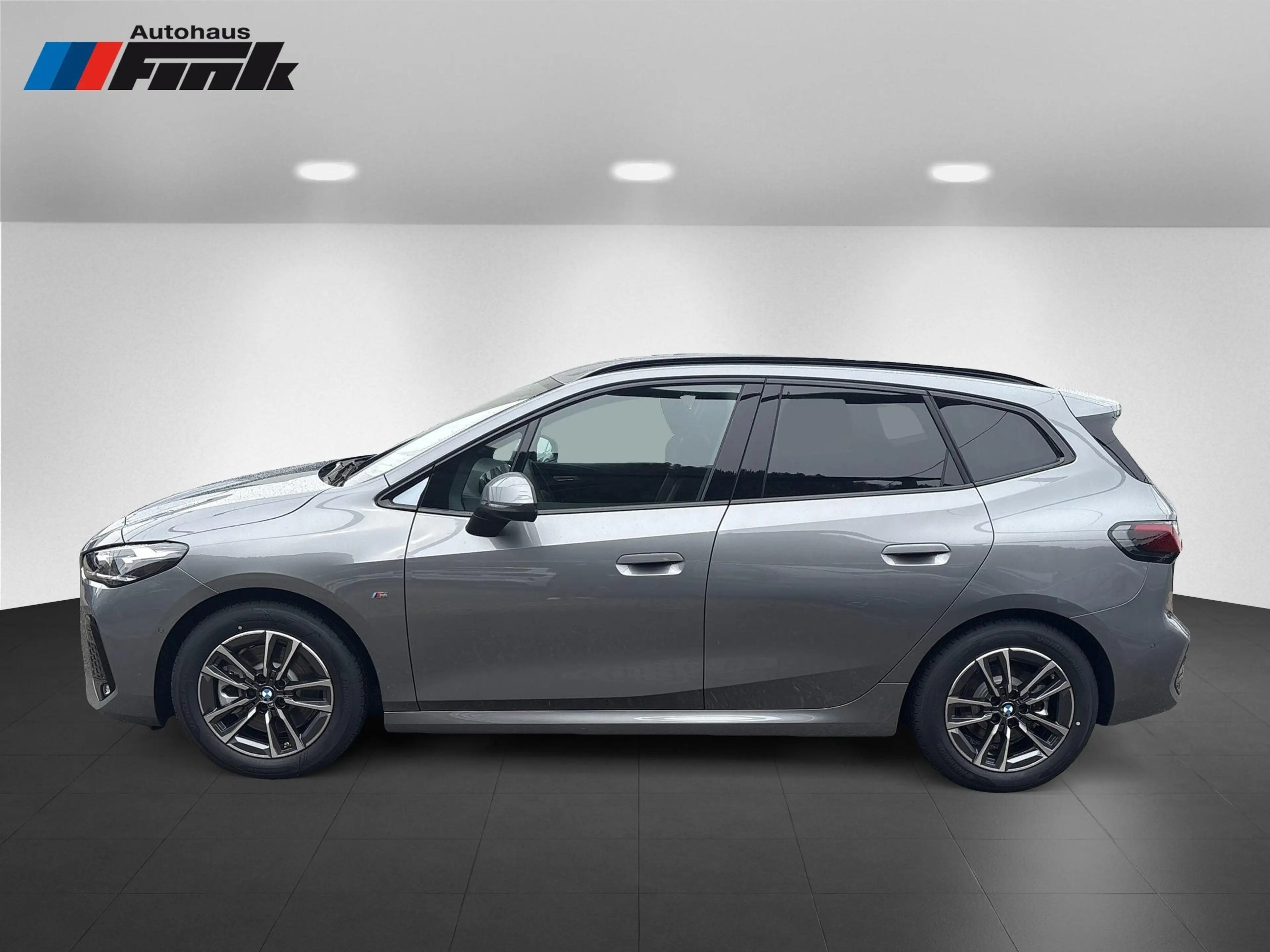 BMW 223 i XDRIVE M Sportpaket HK HiFi DAB LED RFK — photo 3