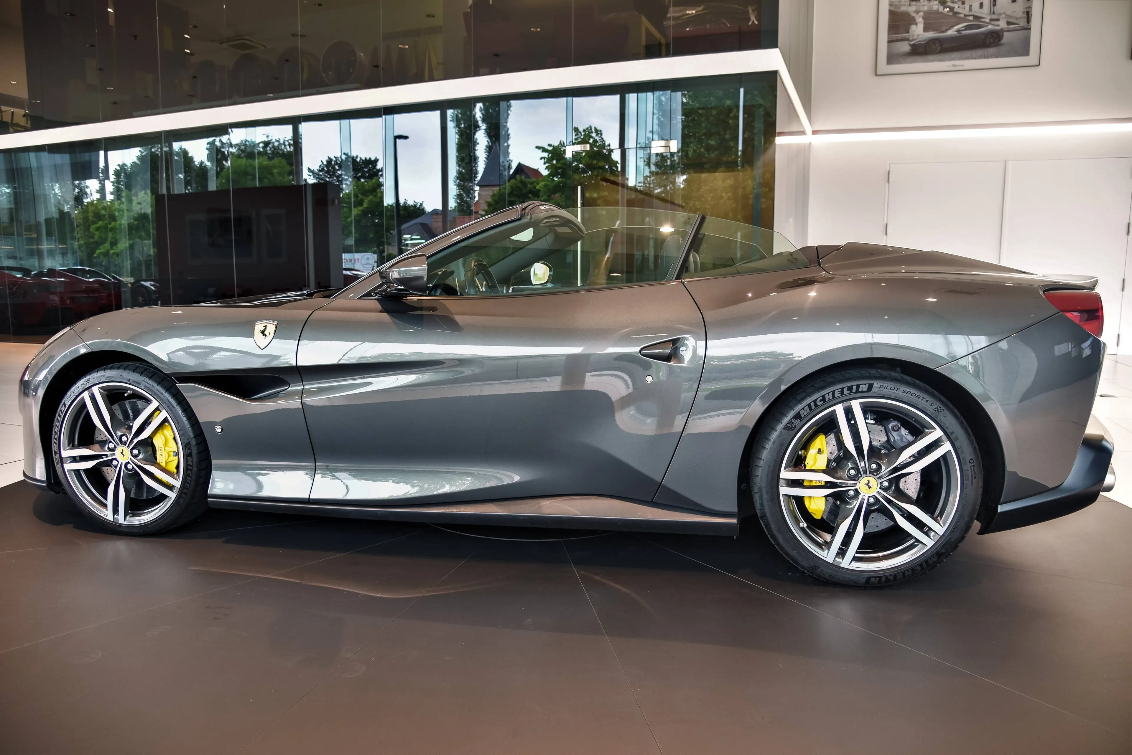 Ferrari Portofino Historical Colour | LEDS | Full Monza History — photo 7