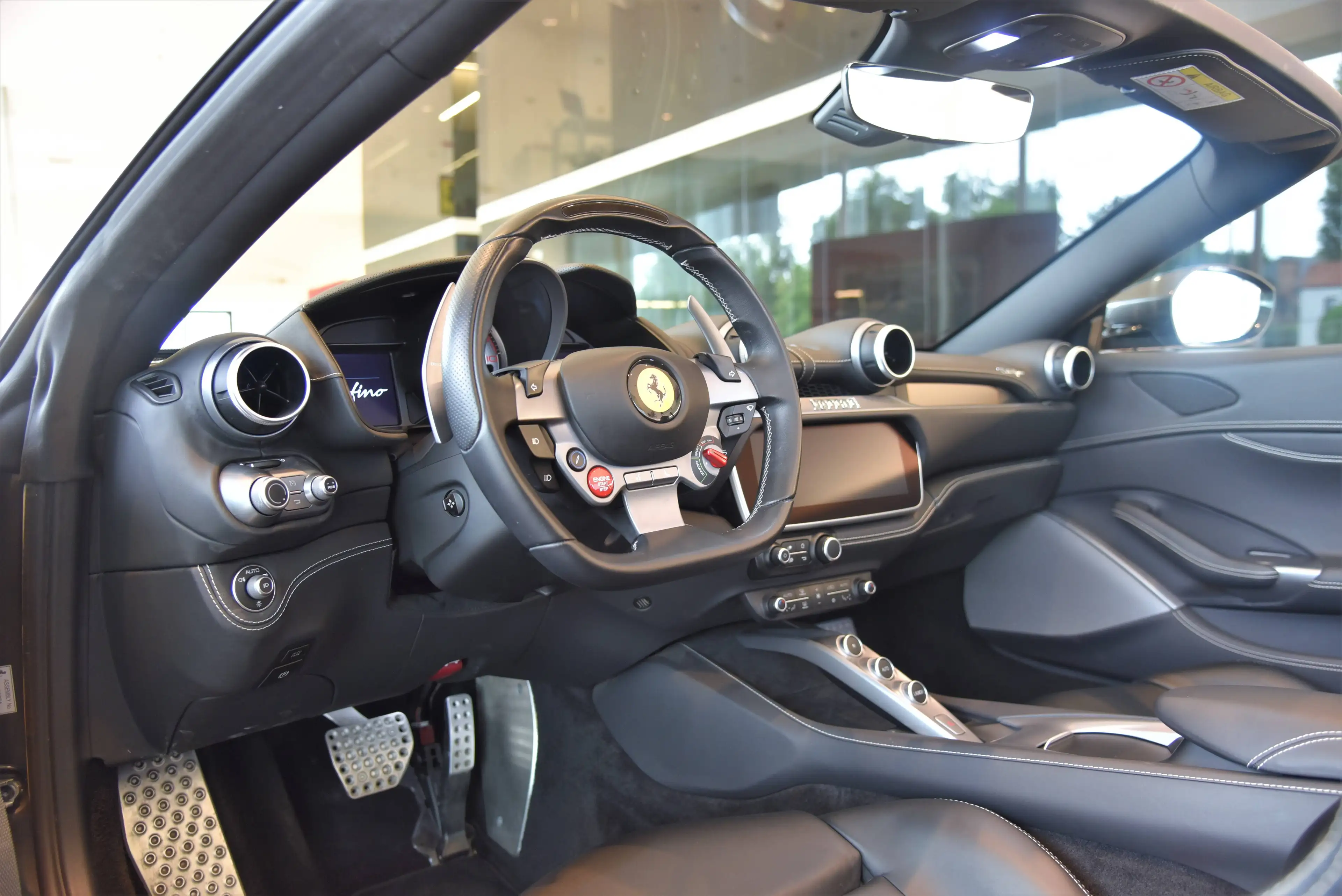 Ferrari Portofino Historical Colour | LEDS | Full Monza History — photo 9