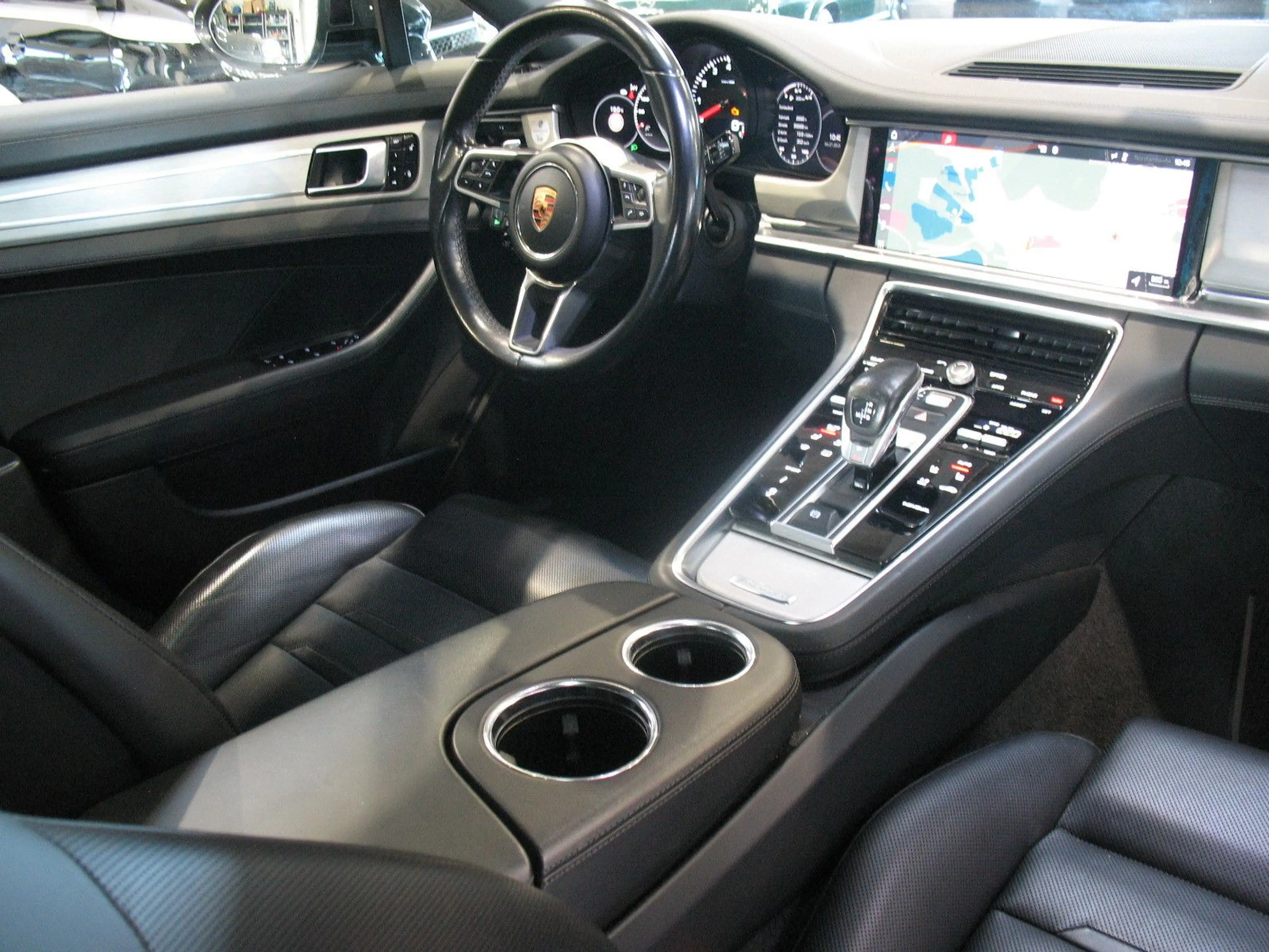 Porsche Panamera 4 *LEDER*PANORAMA*LED*SHD* — photo 9
