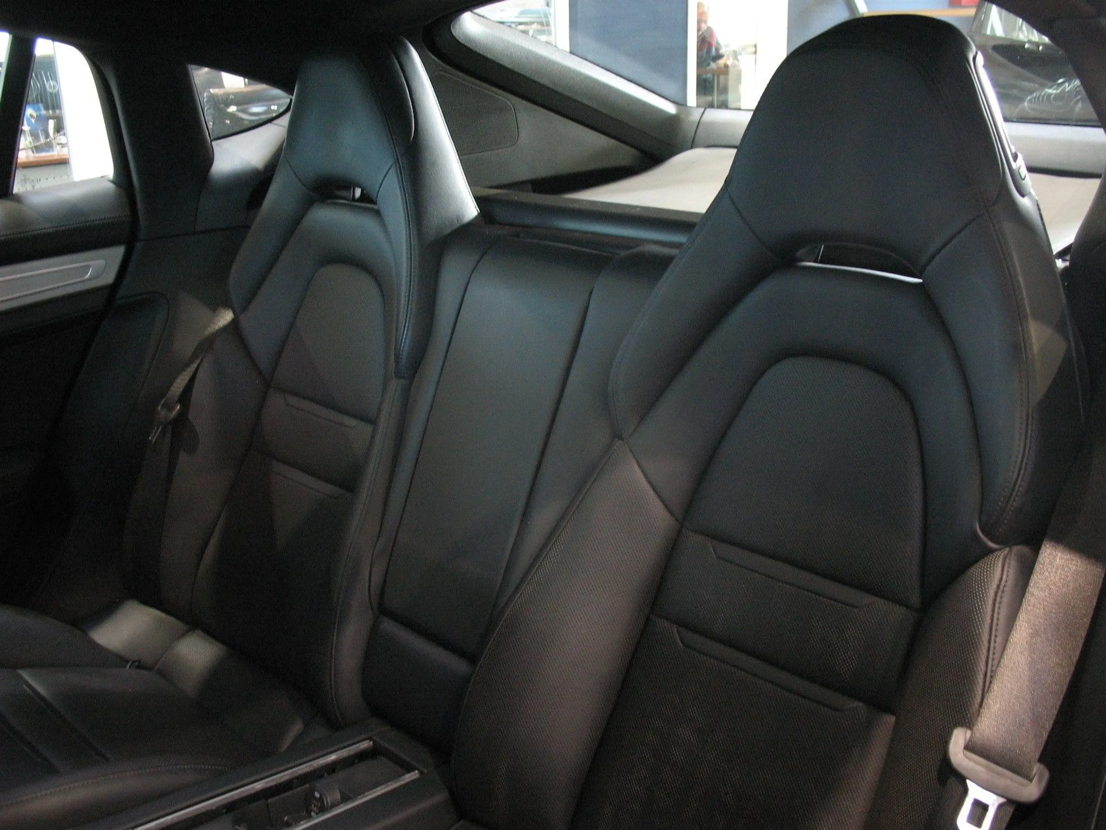 Porsche Panamera 4 *LEDER*PANORAMA*LED*SHD* — photo 10