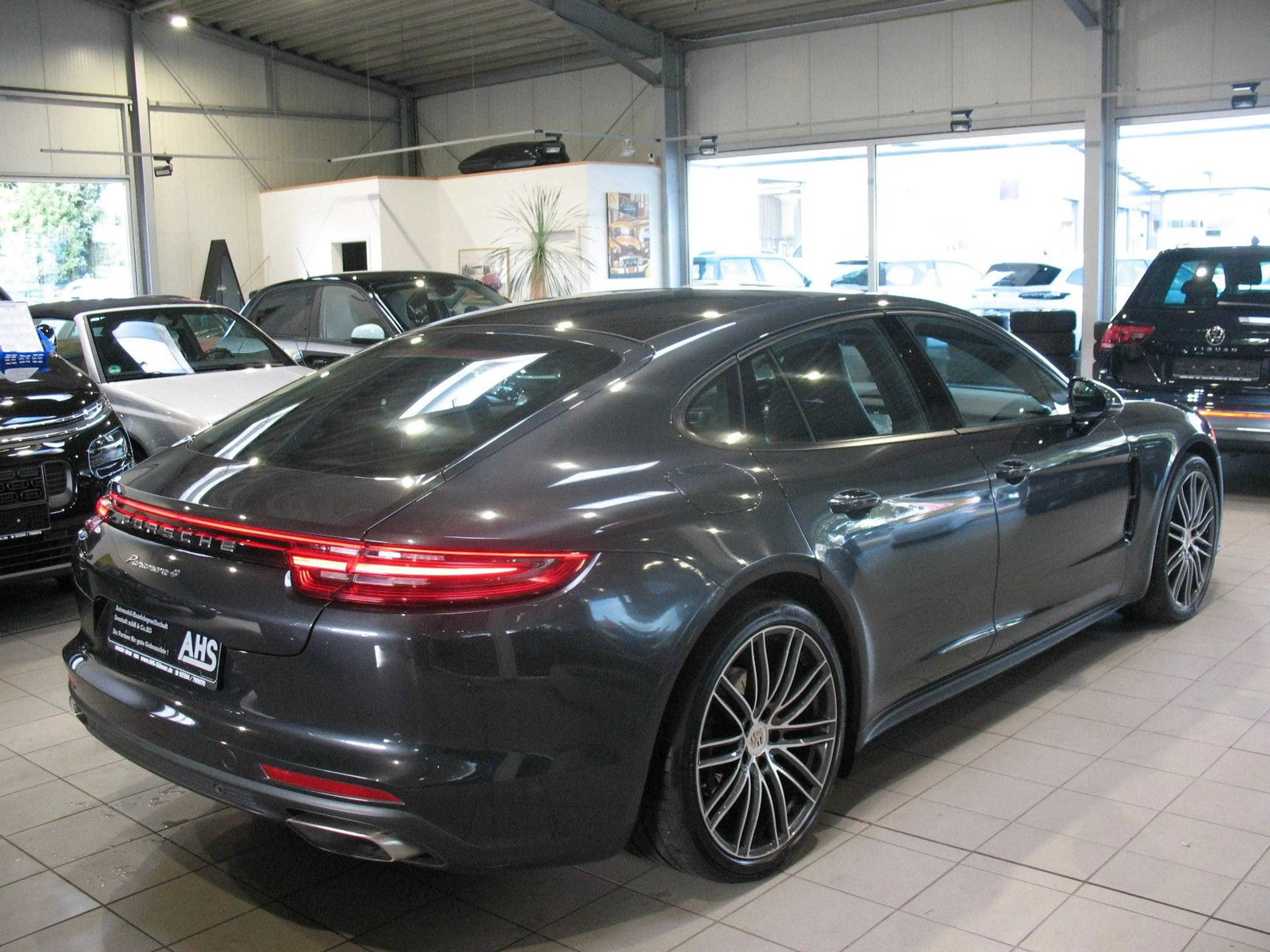 Porsche Panamera 4 *LEDER*PANORAMA*LED*SHD* — photo 4