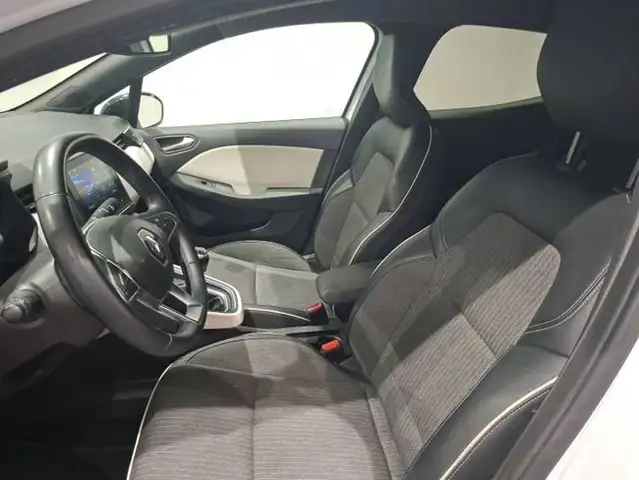 Renault Clio view 7