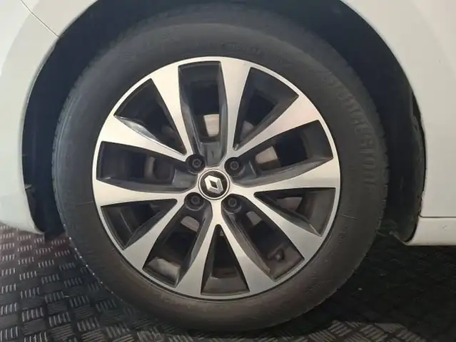 Renault Clio view 13