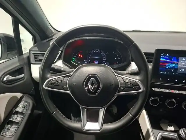 Renault Clio view 5