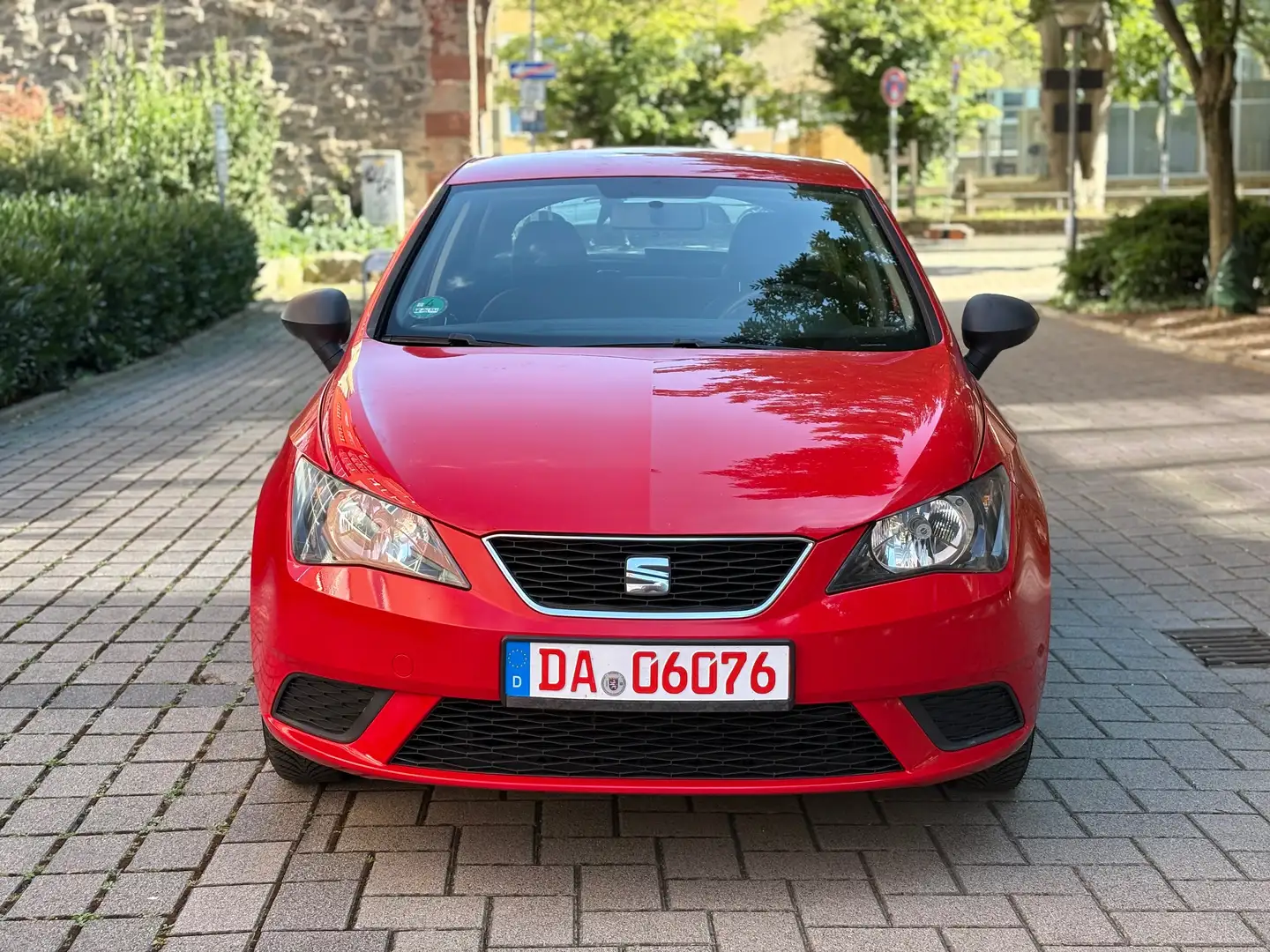 SEAT Ibiza Reference Salsa Rot - 1