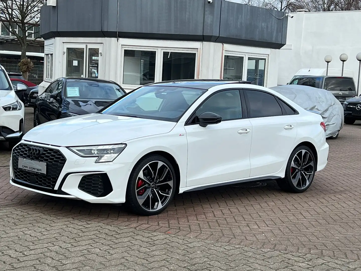Audi A3 Lim. 3X S-LINE BLACK EDITION PANO HUD CARBON Weiß - 1