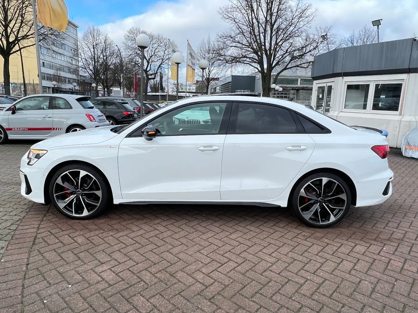 Audi A3 Lim. 3X S-LINE BLACK EDITION PANO HUD CARBON Weiß - 2