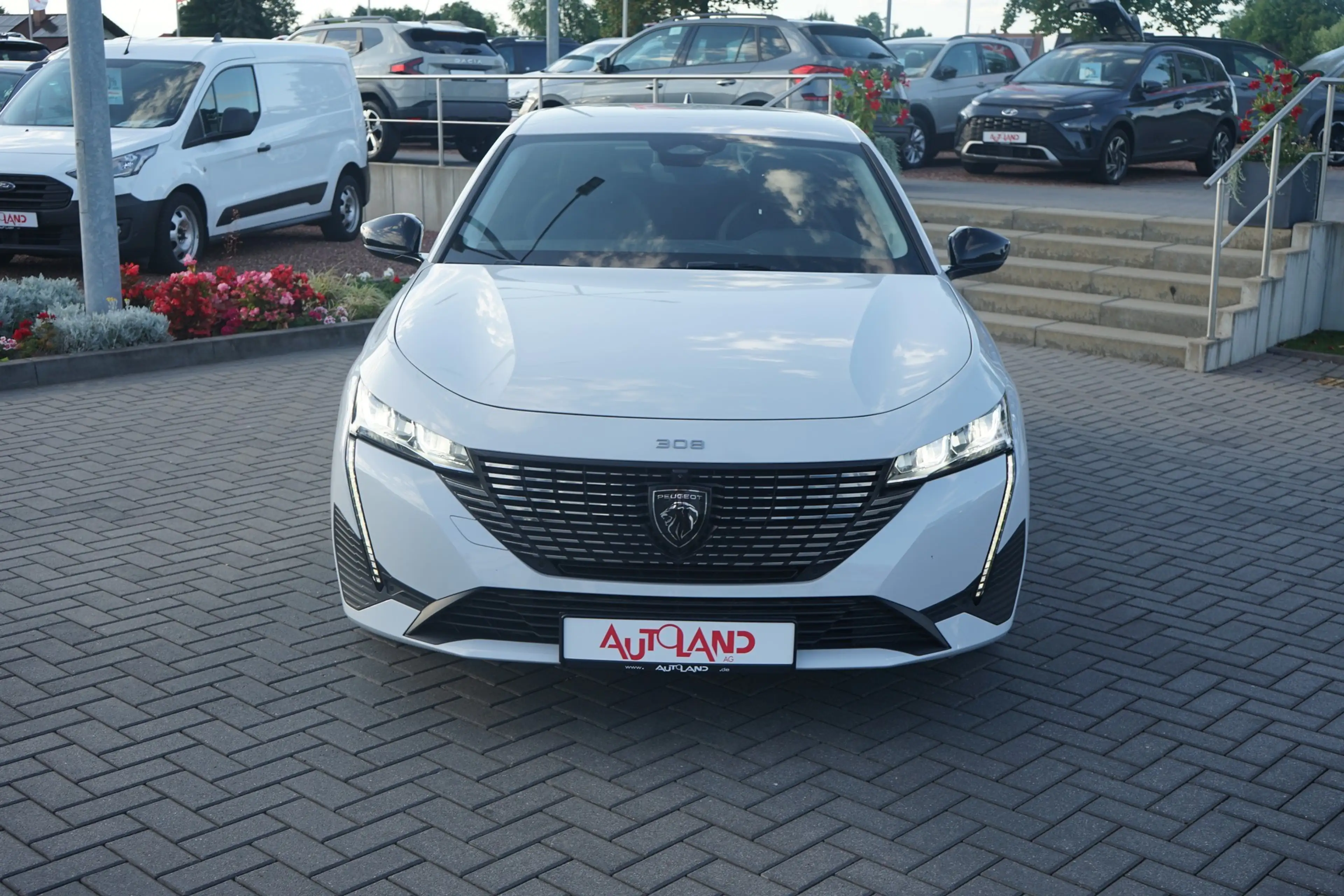 Peugeot 308 SW PureTech 130 Aut. LED ACC Navi 360° — photo 2