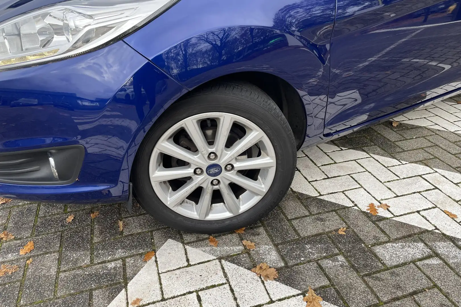 Ford Fiesta 1.0 EcoBoost Titanium | SENSOREN | NAVIGATIE | 16I Bleu - 2