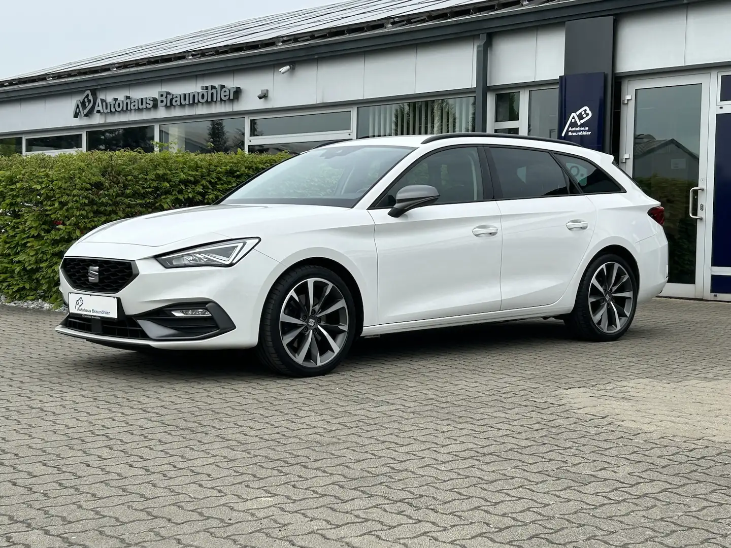 SEAT Leon SP FR-Line 2.0 TDI DSG*Standhzg*ACC*VC* Weiß - 2