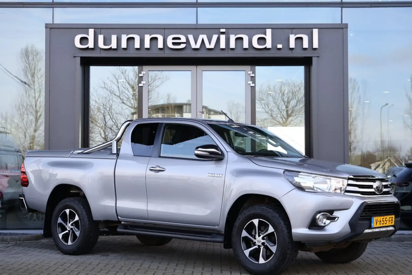Toyota Hilux 2.4 D-4D-F XTRA CAB Professional Gris - 1