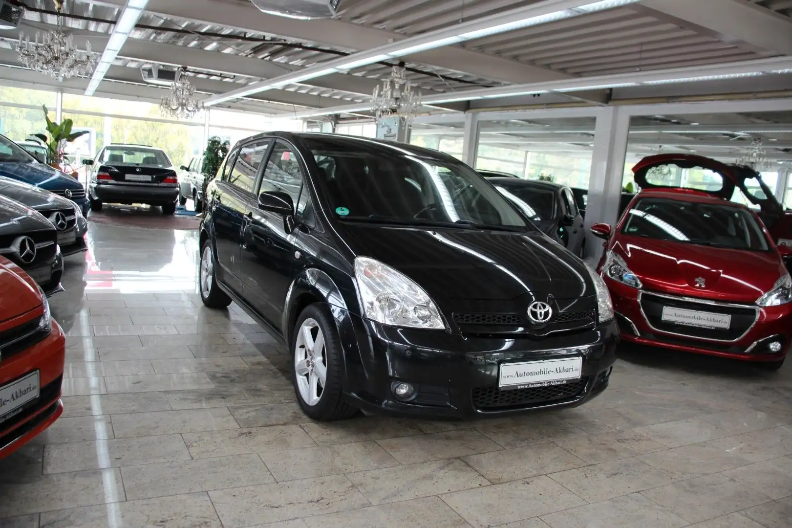 Toyota Corolla Verso 1.8 Edition *7-Sitzer* Schwarz - 2