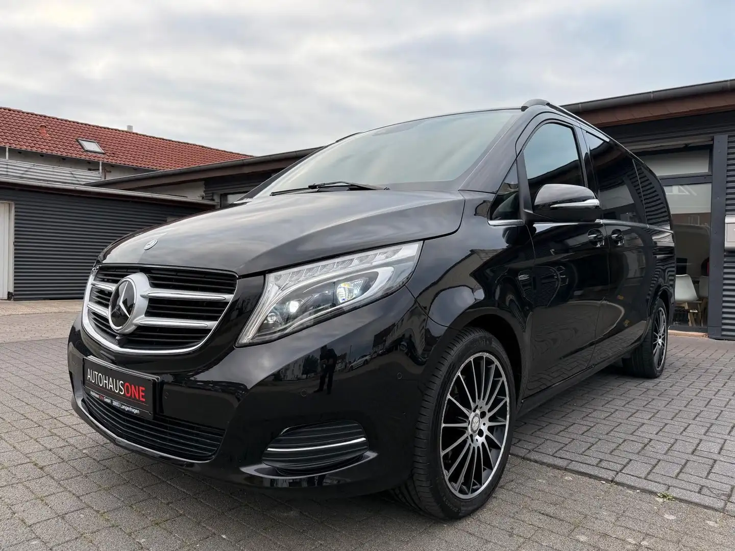 Mercedes-Benz V 250 d Exclusive PANO/MEMORY/KÜHLSCHRANK Noir - 1