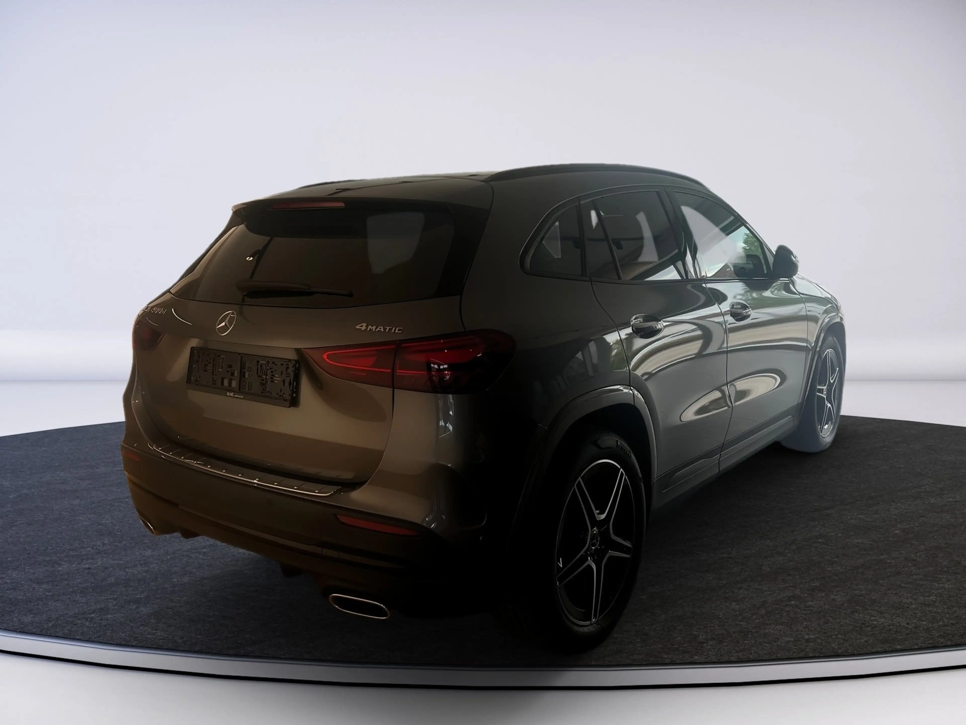 Mercedes-Benz GLA 200 d 4MATIC AMG-Line AHk Multibeam Winterpak — photo 6