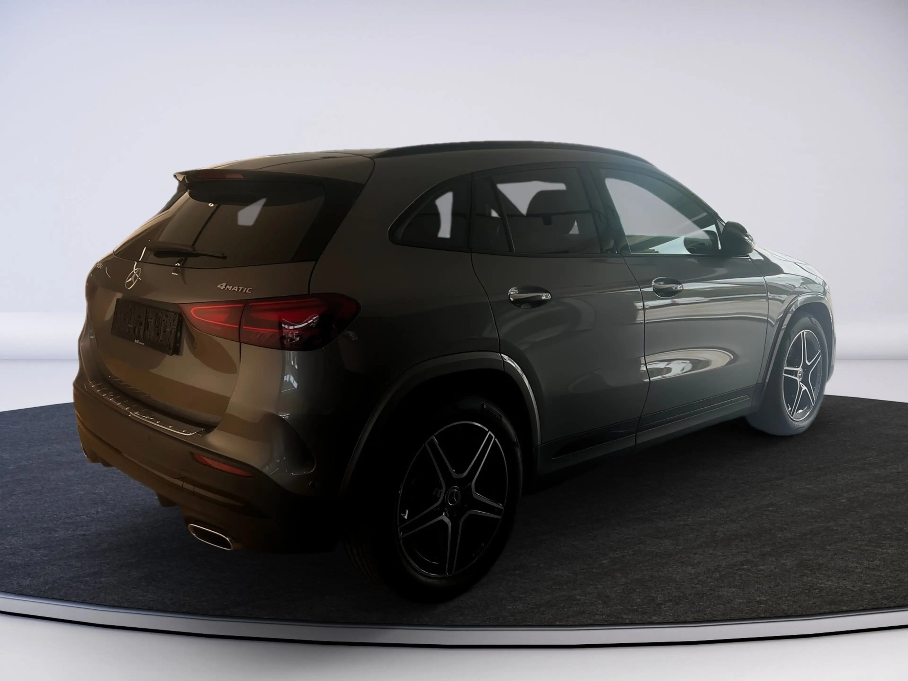 Mercedes-Benz GLA 200 d 4MATIC AMG-Line AHk Multibeam Winterpak — photo 7